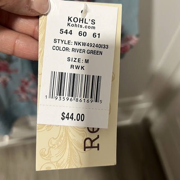 Top - Picture 4 of 4